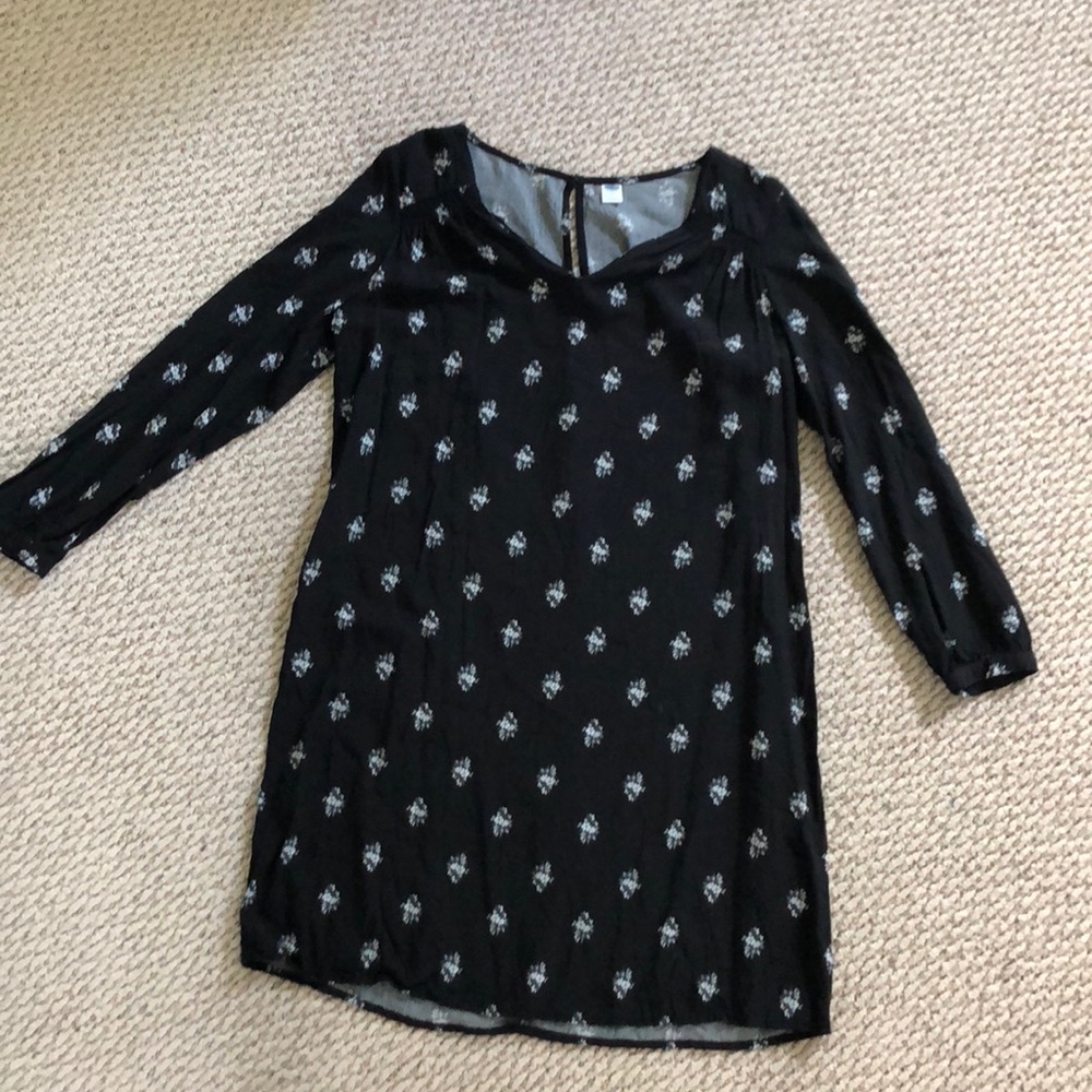 Old Navy size Medium black with white floral dress